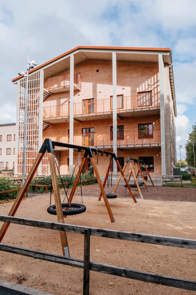 Kvarngärdesskolan. Nyproduktion av skola, idrottshall och utemiljö.