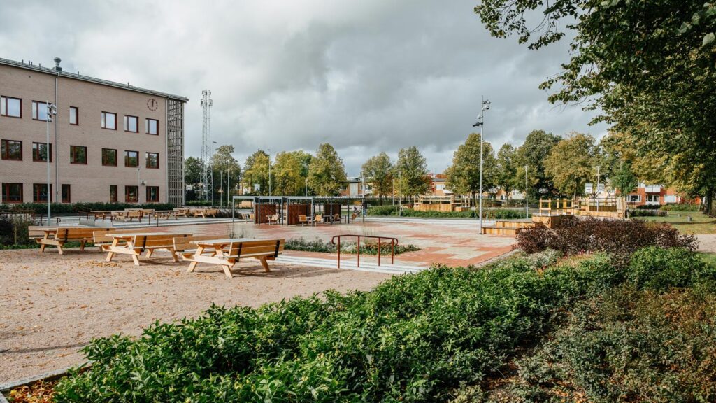 Kvarngärdesskolan. Nyproduktion av skola, idrottshall och utemiljö.