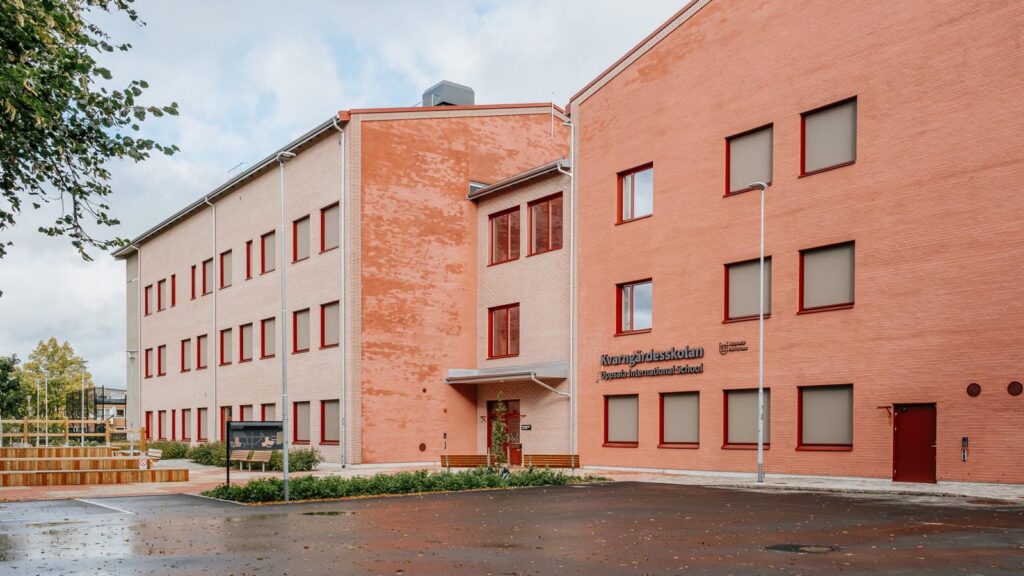 Kvarngärdesskolan. Nyproduktion av skola, idrottshall och utemiljö.