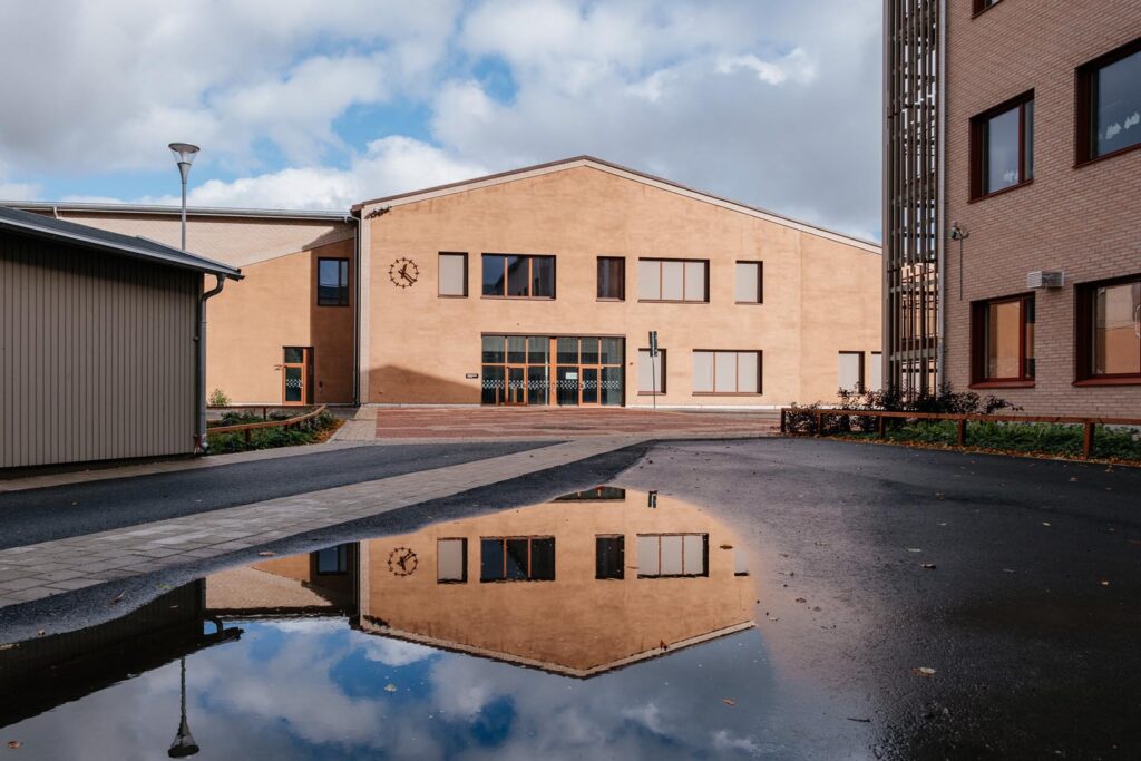Kvarngärdesskolan. Nyproduktion av skola, idrottshall och utemiljö.
