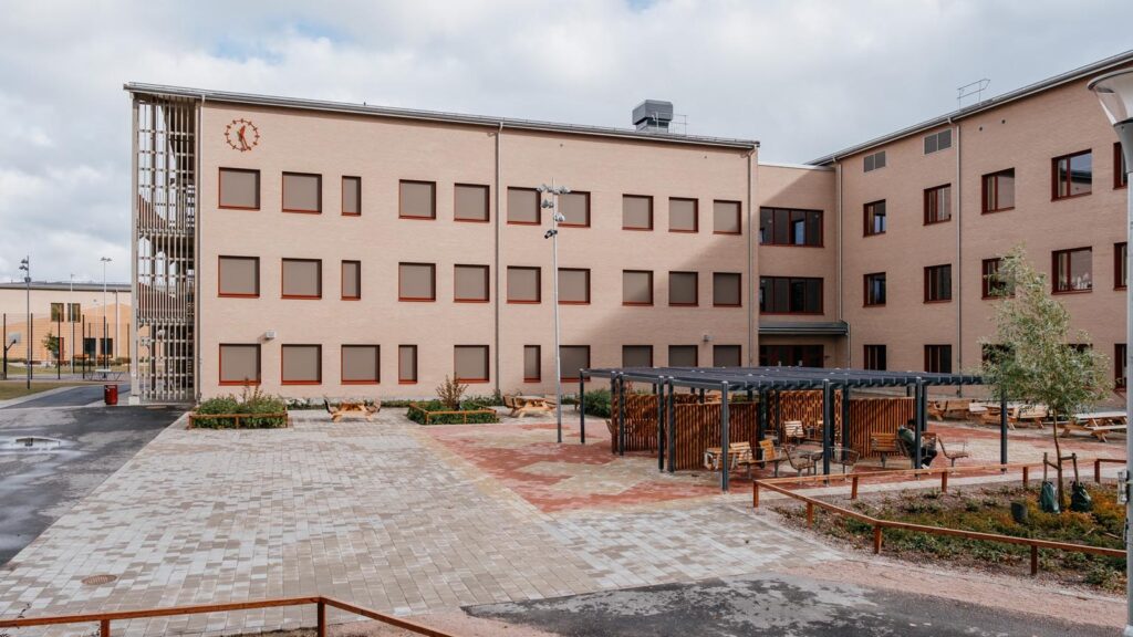 Kvarngärdesskolan. Nyproduktion av skola, idrottshall och utemiljö.